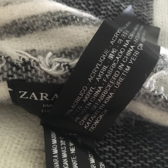Zara Oversized Black and White Scarf - Picture 5 of 5